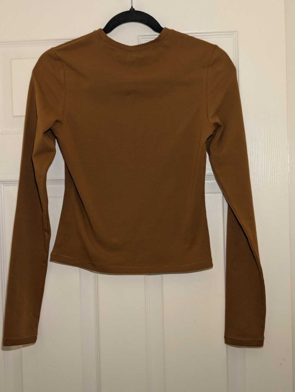 SKIMS Long-Sleeve Crewneck Top in Brown Size Small NWOT